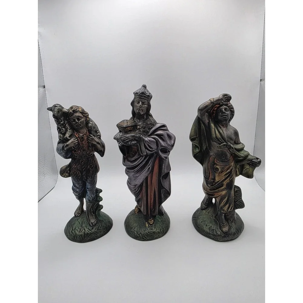 Vintage 1960s Atlantic Mold 17 piece Nativity set Hand Painted